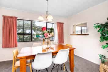 96 Oxford Street, Tawa