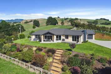 998 Limeworks Loop Road, Te Pahu