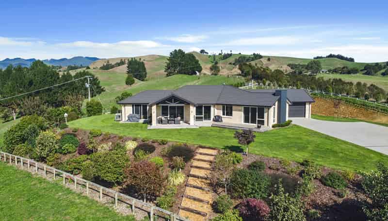 998 Limeworks Loop Road, Te Pahu
