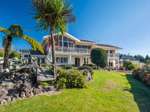 79 Utuhina Road, Springfield