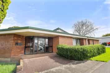 HIGH PROFILE GROUND FLOOR OFFICE
