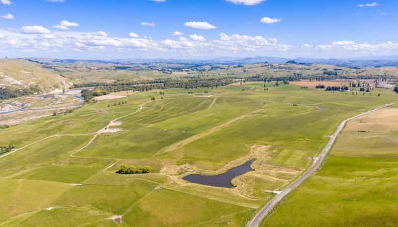 Lot 1-11 & 13-17,,  566 Pourerere Road, Waipawa