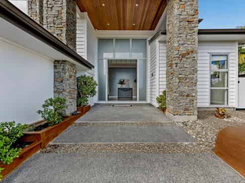 13 Angiangi Crescent, Beachlands