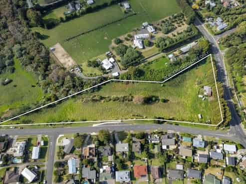 1 Ranginui Road, Welcome Bay