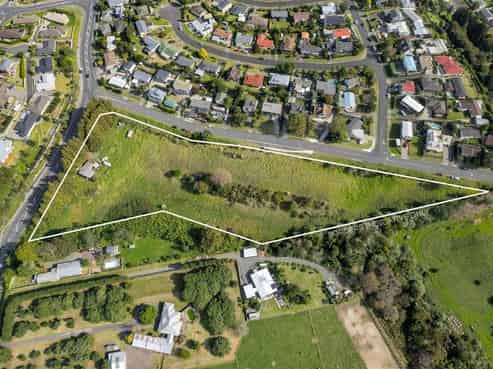 1 Ranginui Road, Welcome Bay