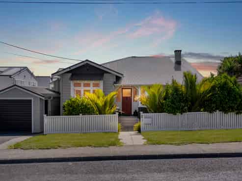 1/5 Corrella Road, Belmont