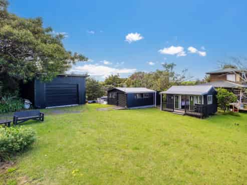 1 Pigeon Place, Tawharanui Peninsula
