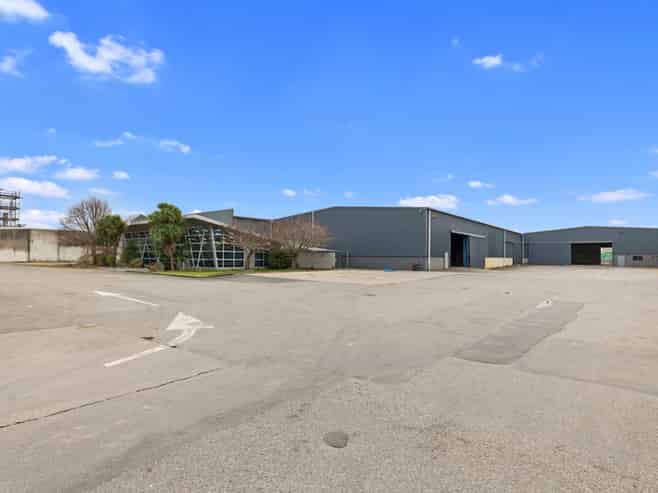 Large scale manufacturing or warehousing