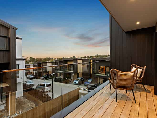 24 Milenio Crescent, Mairangi Bay