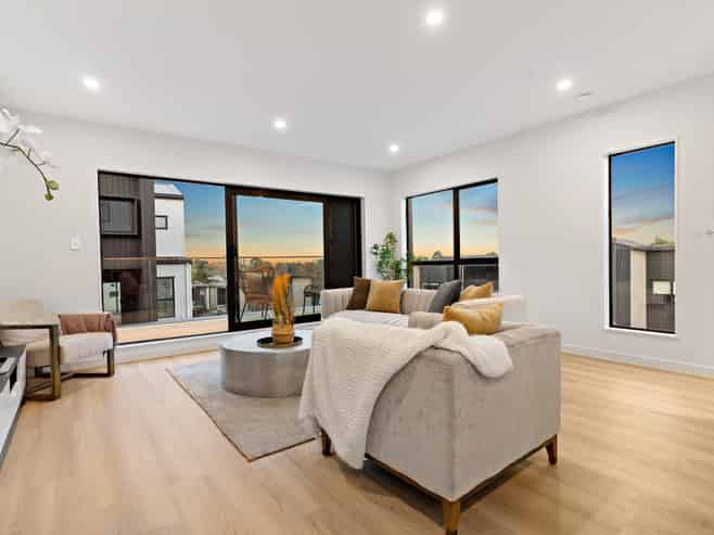 24 Milenio Crescent, Mairangi Bay