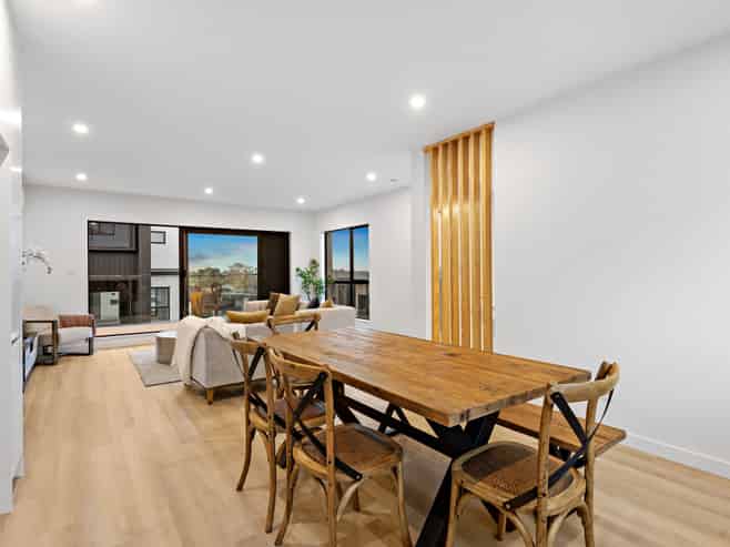 24 Milenio Crescent, Mairangi Bay