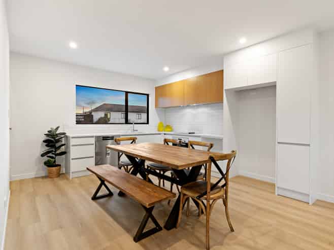 24 Milenio Crescent, Mairangi Bay