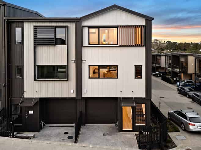 24 Milenio Crescent, Mairangi Bay