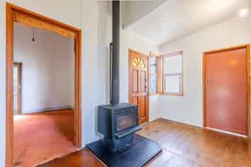 19 Rochfort Street, Otane