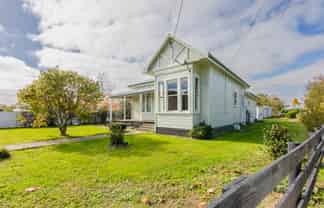 19 Rochfort Street, Otane