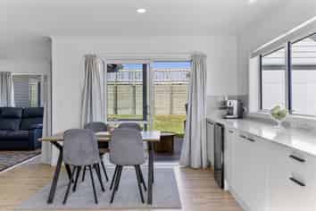 52 Maunganamu Drive, Wharewaka