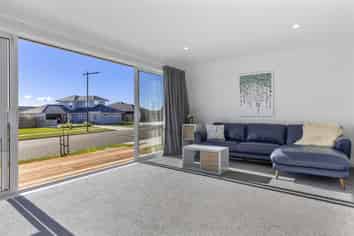 52 Maunganamu Drive, Wharewaka