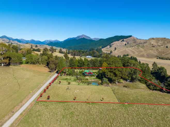 834 Avondale Road, Waihopai Valley