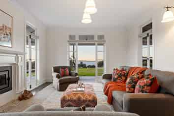  203 Cape Rodney Road, Leigh