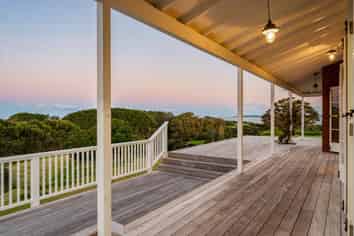  203 Cape Rodney Road, Leigh