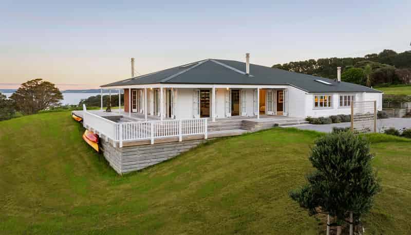  203 Cape Rodney Road, Leigh