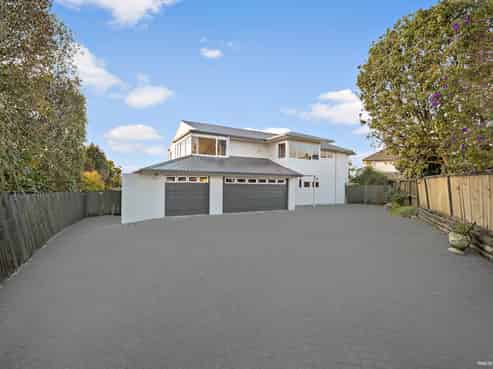 7 Ayrshire Place, Somerville