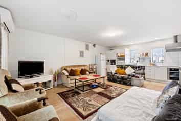 3/4 Ambrico Place, New Lynn