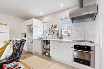 3/4 Ambrico Place, New Lynn