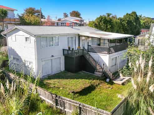 19 Colwill Road, Massey