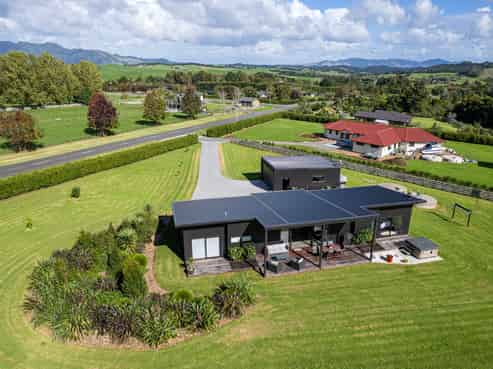 18 Springs Road, Poroti