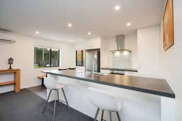 91 Dejoux Road, Winton