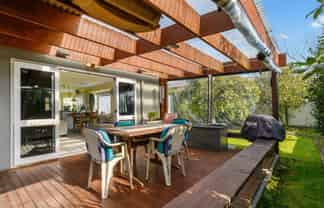52 Stephens Place, Hairini