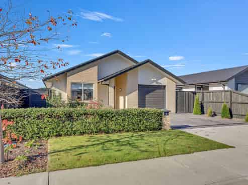 6 Crossley Avenue, Woodend