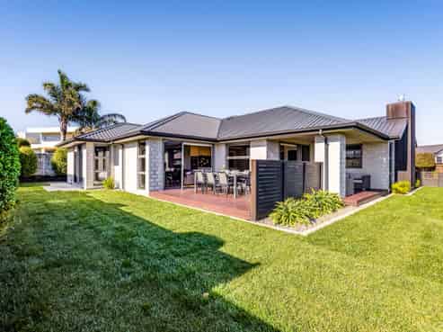 52 Links Drive, Waiwhakaiho