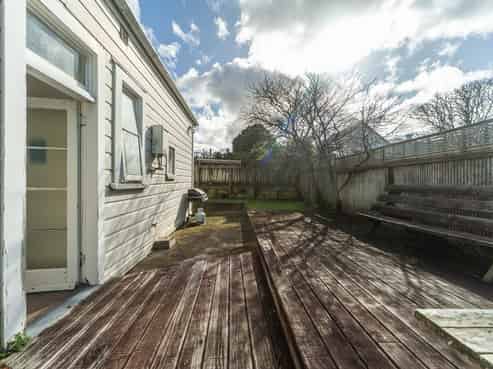 Room 2/37 Owen Street, Newtown