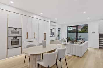 28D Kowhatu Road, Greenlane