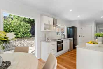 9 Hellyers Street, Birkdale