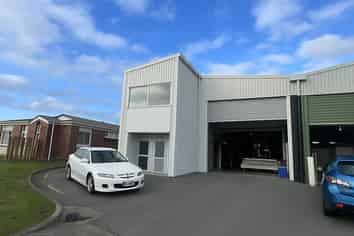 Premium High Exposure Commercial Warehouse