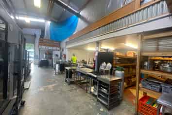 Premium High Exposure Commercial Warehouse