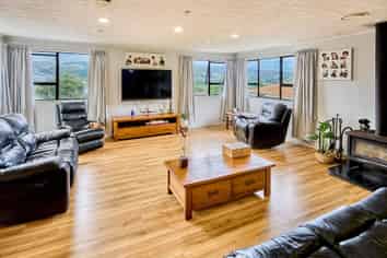 12 Cullen Place, TAWA