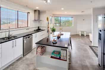12 Cullen Place, TAWA