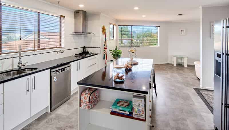 12 Cullen Place, TAWA