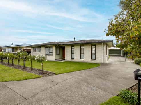 1422 Woodstock Avenue, Mayfair