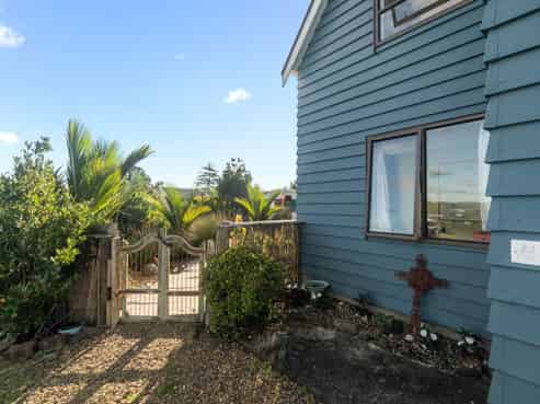 11 Tirairaka Terrace, Russell