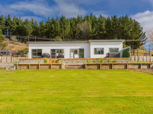1599 State Highway 2, Waipawa