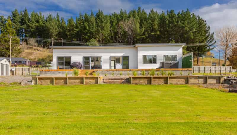 1599 State Highway 2, Waipawa