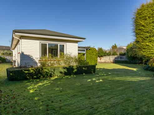 102 Wairakei Road, Bryndwr