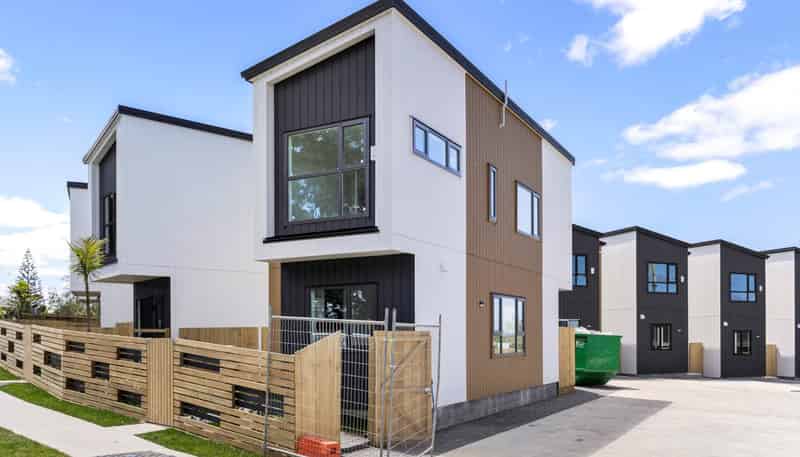  1/155 Te Atatu Road, Te Atatu South
