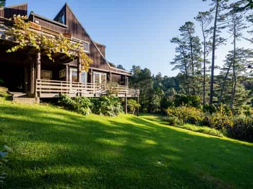 781 West Coast Road, Oratia