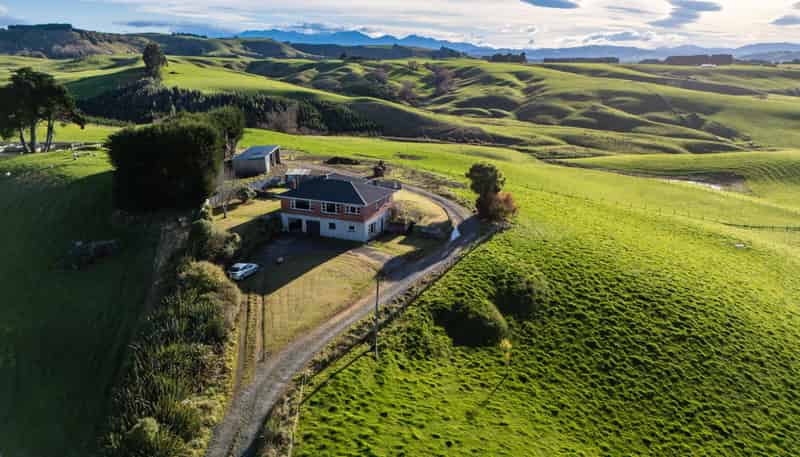 2608 Ohai Clifden Highway, Orawia